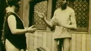 چیری پمپس کے پریفیکٹ جل کیسڈی کے ساتھ کندھوں پر ٹانگیں