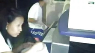 Tiny4K سے خوبصورت جاڈا ڈول کے ساتھ مونڈنے والا سکرو