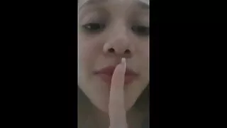 دلال XXX سے پریفیکٹ ازابیل ڈیلٹور کے ساتھ کندھوں پر ٹانگیں ویڈیو