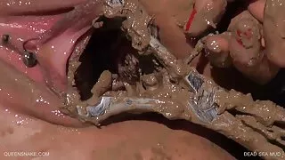 ٹین میگا ورلڈ سے خوبصورت Endlessa Vitality کے ساتھ پوزنگ سکرو